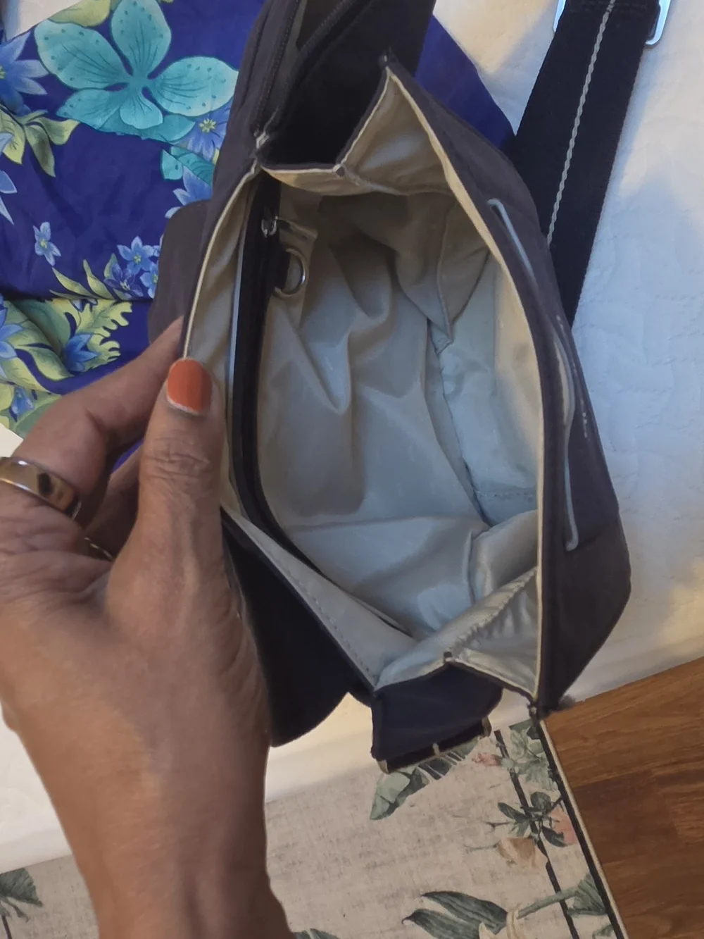 Tumi Waist  Belt Bag Perfect For Traveling Military Grade Thick Nylon Fabric